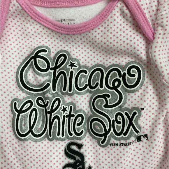 TEAM ATHLETICS Baseball White Sox Team Baby Girl Onesie. Size 0/3 M - Picture 6 of 8